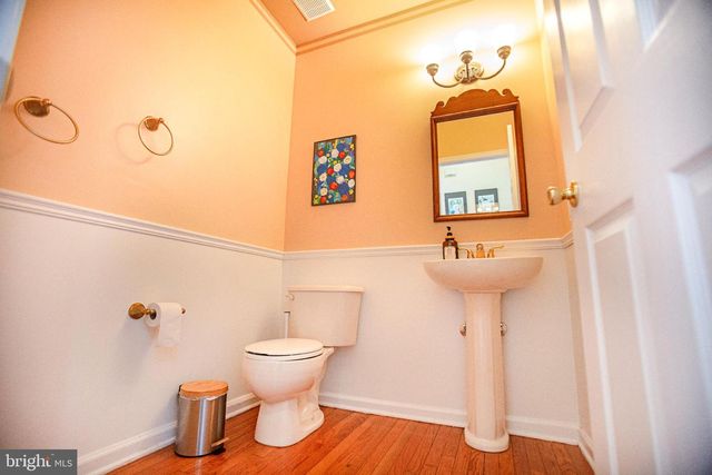 11 COLTS RUN RD, Princeton, NJ 08540