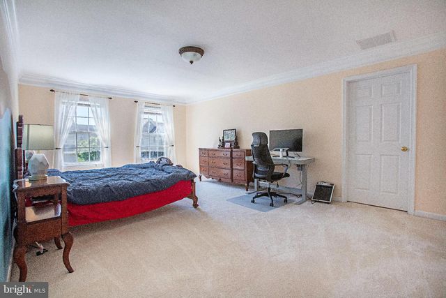 11 COLTS RUN RD, Princeton, NJ 08540