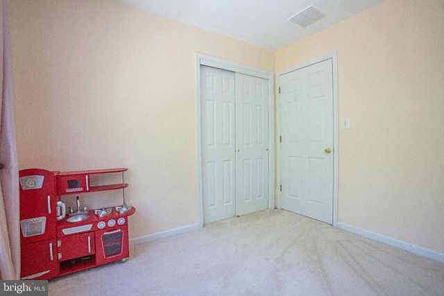 11 COLTS RUN RD, Princeton, NJ 08540