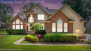 2322 Sandlewood Drive, White Lake Charter Township, MI 48383