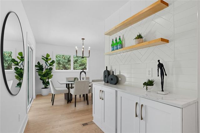 2201 Edgemore, Atlanta, GA 30316