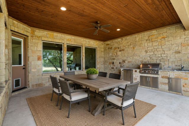 149 Sunrise CIR, Liberty Hill, TX 78642