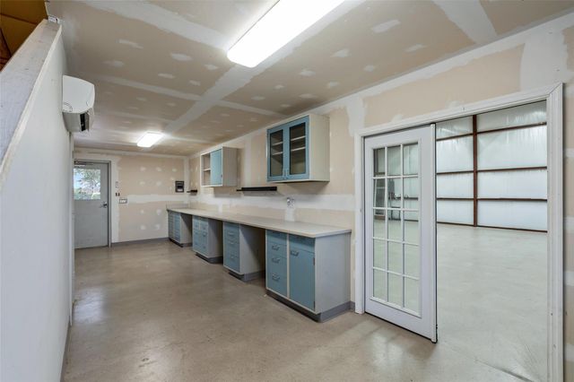 149 Sunrise CIR, Liberty Hill, TX 78642