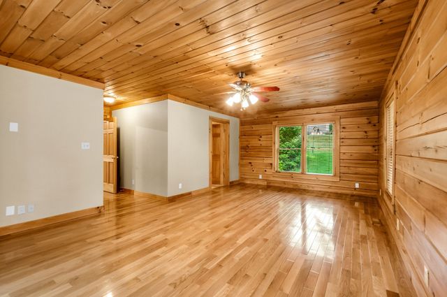 4453 Tanglewood Rd, Pegram, TN 37143