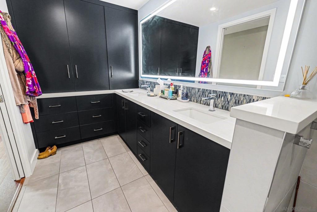 Image 21 of property listing at 1205 Pacific Hwy 2906, San Diego, CA 92101