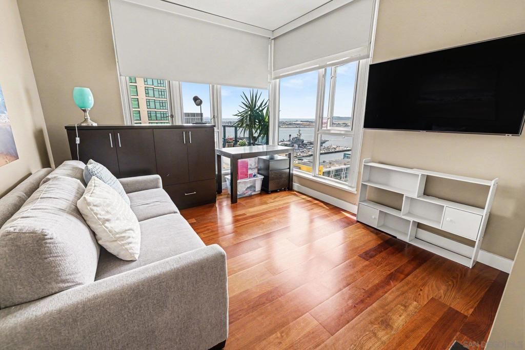 Image 23 of property listing at 1205 Pacific Hwy 2906, San Diego, CA 92101