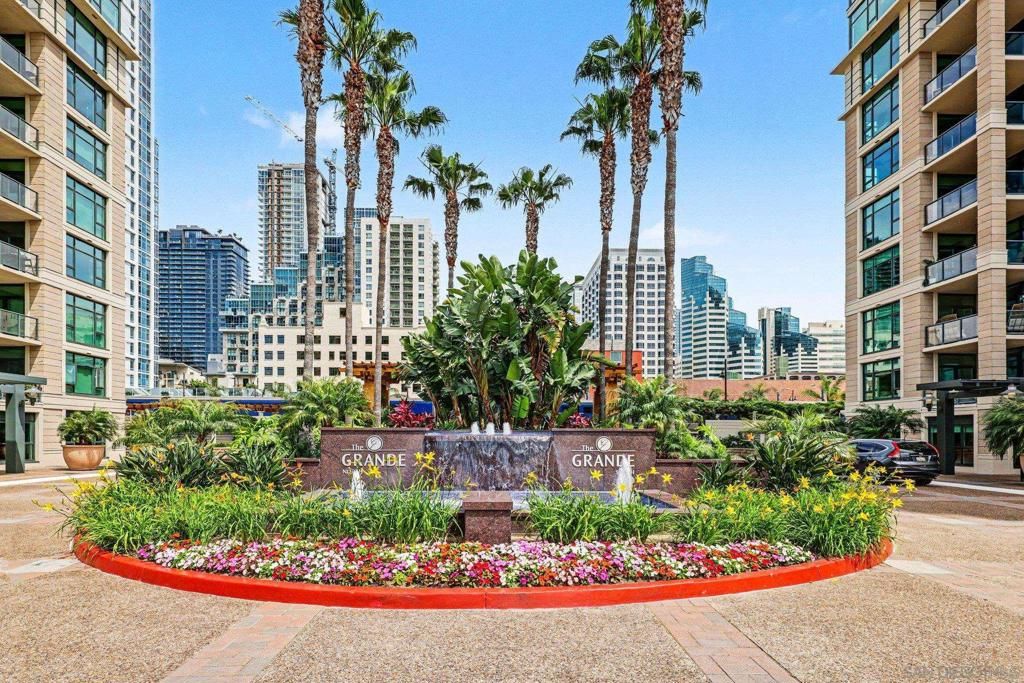 Image 3 of property listing at 1205 Pacific Hwy 2906, San Diego, CA 92101