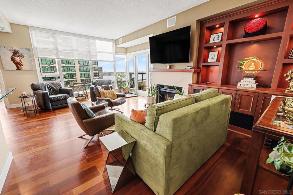 Image 9 of property listing at 1205 Pacific Hwy 2906, San Diego, CA 92101