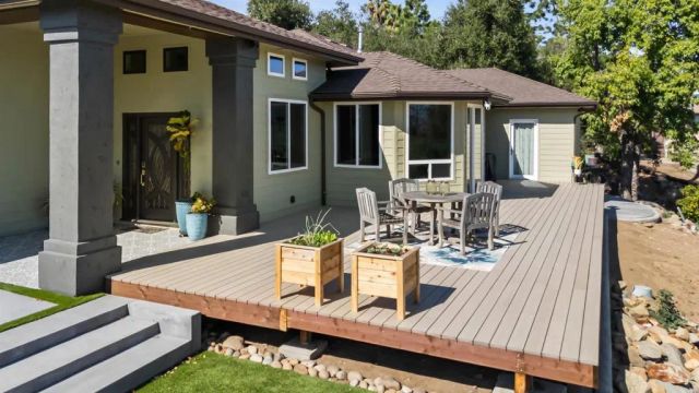 296 East Lane, El Cajon, CA 92021