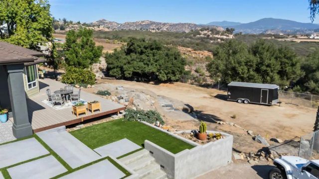 296 East Lane, El Cajon, CA 92021