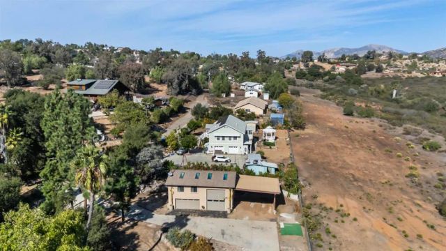 296 East Lane, El Cajon, CA 92021