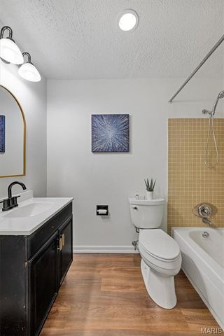 444 N Clay Avenue 2C, St Louis, MO 63122