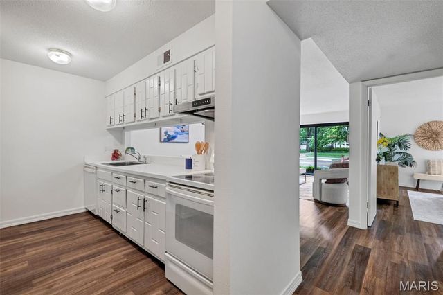 444 N Clay Avenue 2C, St Louis, MO 63122