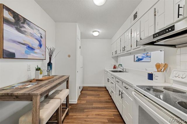 444 N Clay Avenue 2C, St Louis, MO 63122