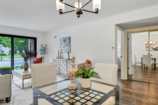 444 N Clay Avenue 2C, St Louis, MO 63122