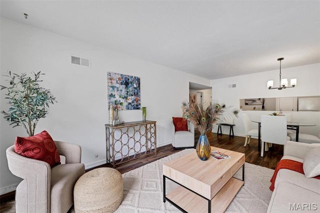 444 N Clay Avenue 2C, St Louis, MO 63122
