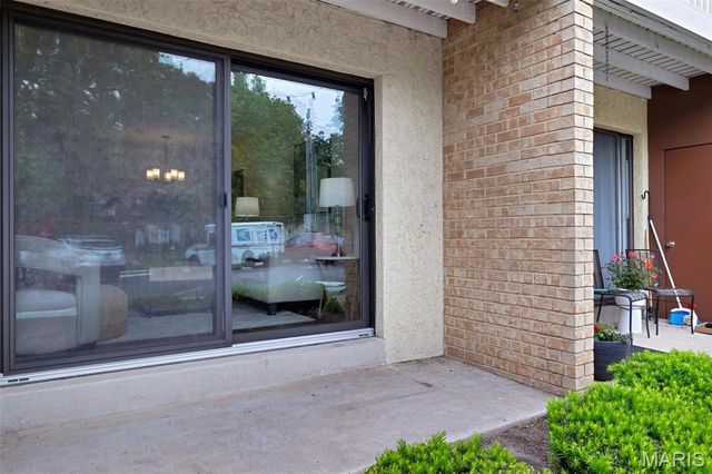 444 N Clay Avenue 2C, St Louis, MO 63122