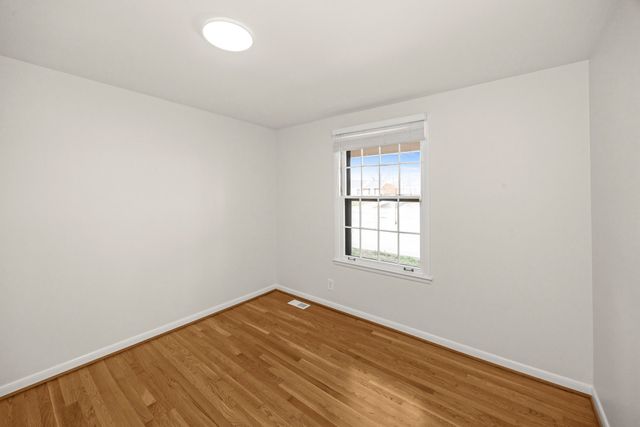 509 Harding Pl, Nashville, TN 37211