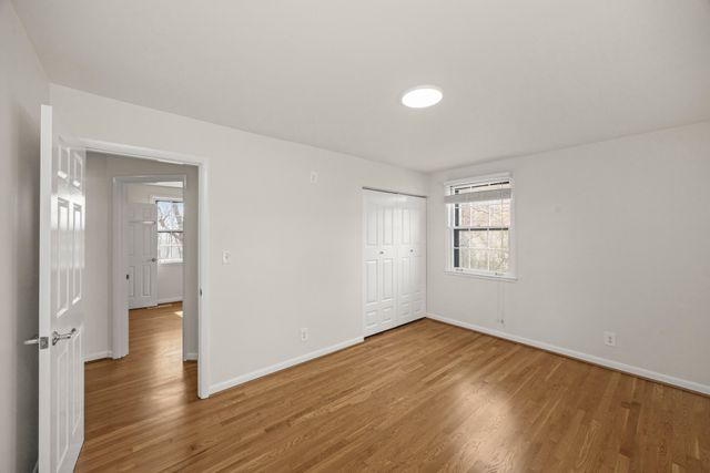 509 Harding Pl, Nashville, TN 37211