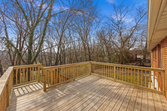 509 Harding Pl, Nashville, TN 37211