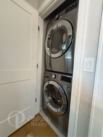 6844 W 65TH Street 6, Chicago, IL 60638