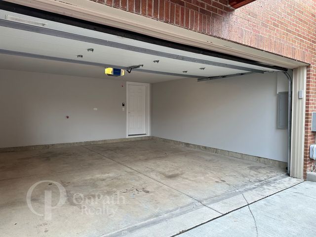 6844 W 65TH Street 6, Chicago, IL 60638