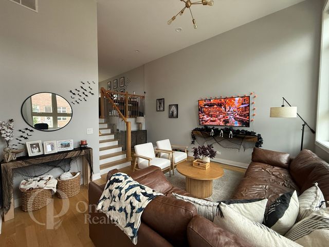 6844 W 65TH Street 6, Chicago, IL 60638