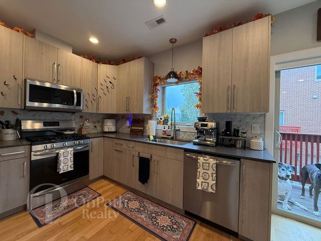 6844 W 65TH Street 6, Chicago, IL 60638