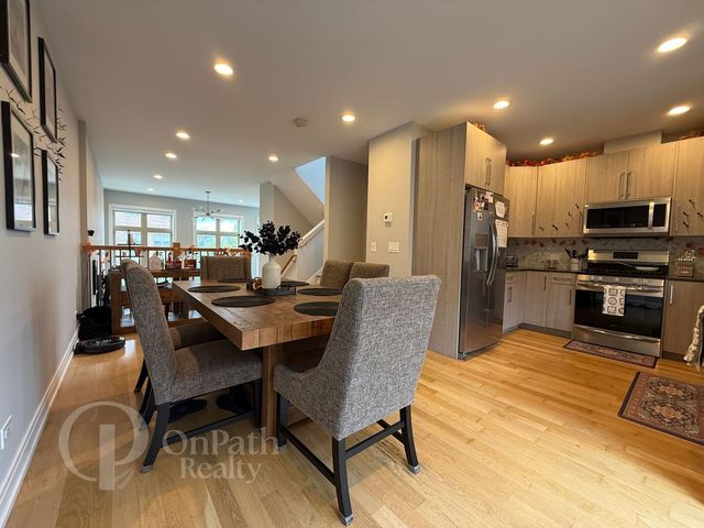 6844 W 65TH Street 6, Chicago, IL 60638