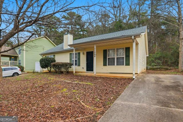 11066 Shannon Circle, Hampton, GA 30228