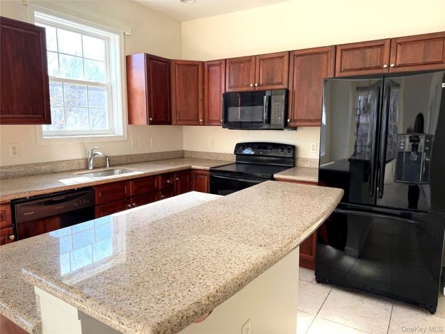937 Tower Ridge Circle, Middletown, NY 10941