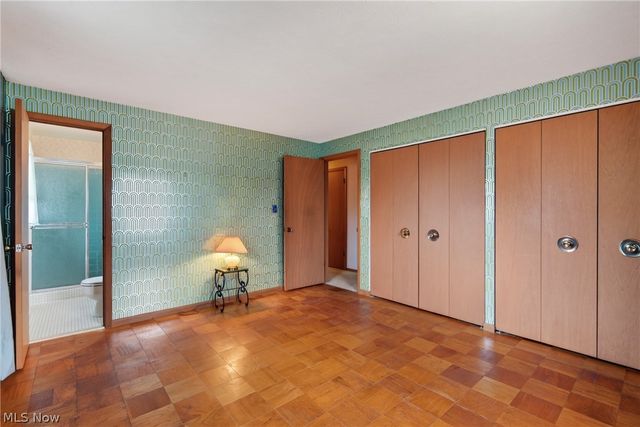 5715 Skyline Drive, Seven Hills, OH 44131