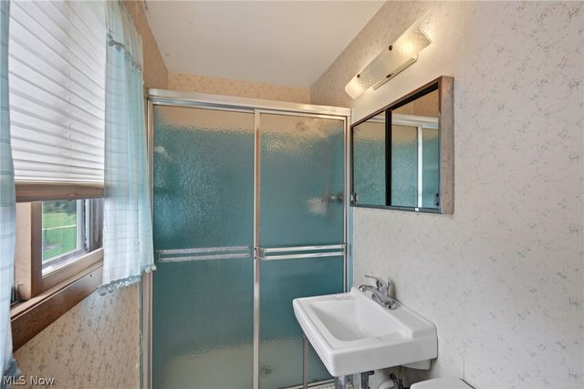 5715 Skyline Drive, Seven Hills, OH 44131