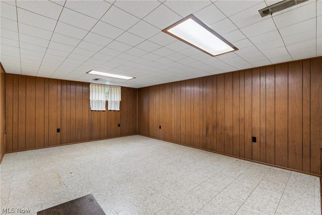 5715 Skyline Drive, Seven Hills, OH 44131