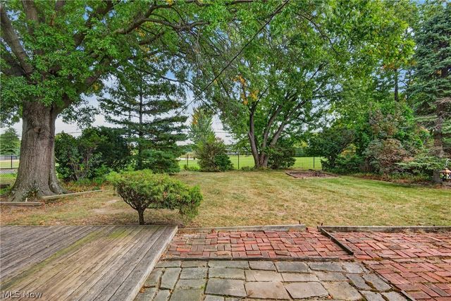 5715 Skyline Drive, Seven Hills, OH 44131