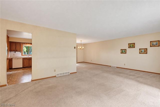 5715 Skyline Drive, Seven Hills, OH 44131