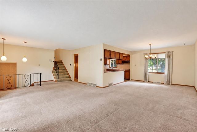 5715 Skyline Drive, Seven Hills, OH 44131