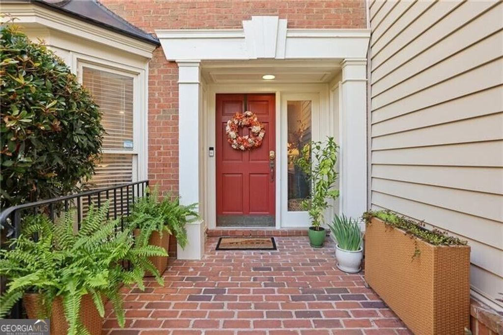 76 Mount Vernon Circle, Sandy Springs, GA 30338 — photo 2