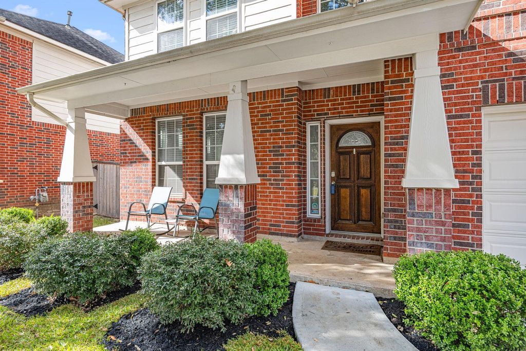 Image 2 of property listing at 21018 Oakley Hill Court, Richmond, TX 77406