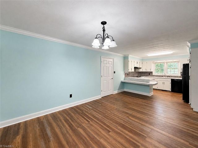 364 Sherwood Forest Drive, North Wilkesboro, NC 28659