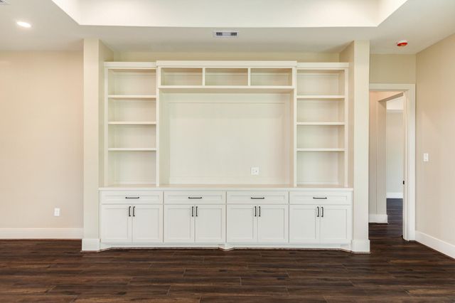 1737 Flintlock Court, Angleton, TX 77515