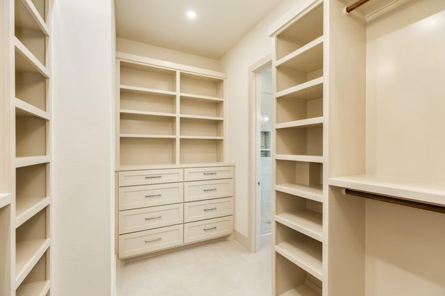 1737 Flintlock Court, Angleton, TX 77515