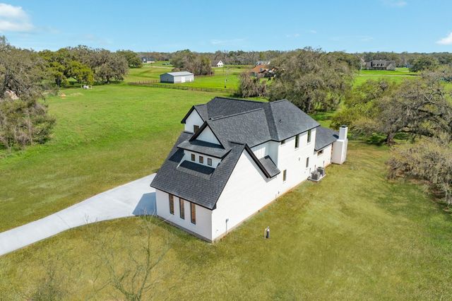 1737 Flintlock Court, Angleton, TX 77515