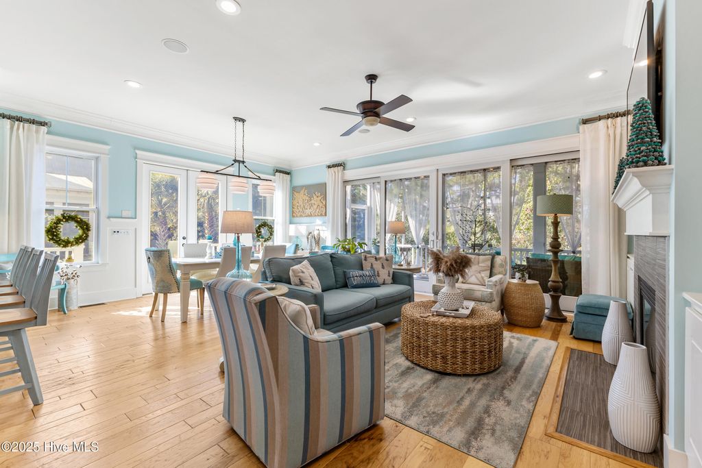 Image 11 of property listing at 1224 Spot Lane, Carolina Beach, NC 28428