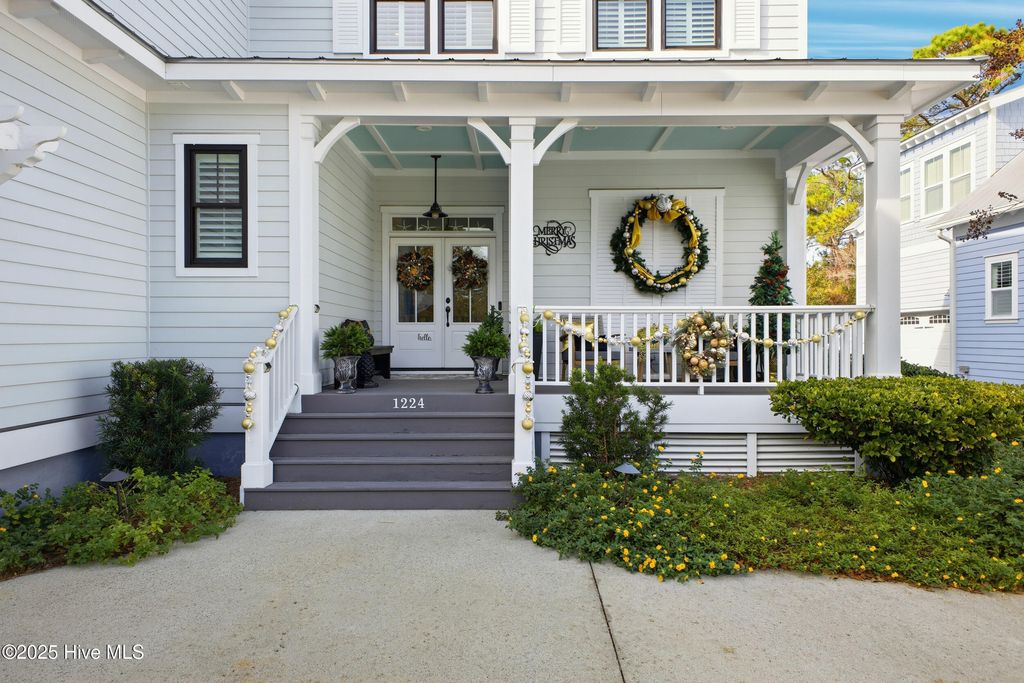 Image 6 of property listing at 1224 Spot Lane, Carolina Beach, NC 28428