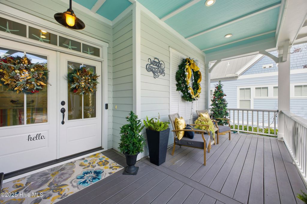 Image 7 of property listing at 1224 Spot Lane, Carolina Beach, NC 28428