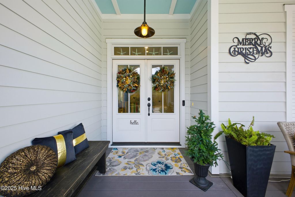 Image 8 of property listing at 1224 Spot Lane, Carolina Beach, NC 28428