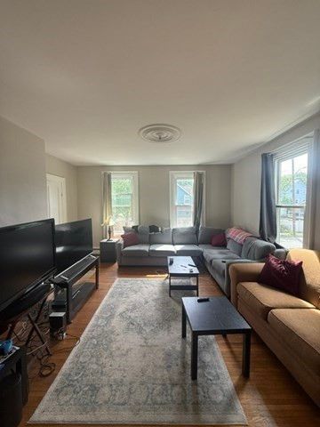 64 Linwood 1, Melrose, MA 02176