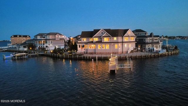3505 Churchill Drive, Toms River, NJ 08753