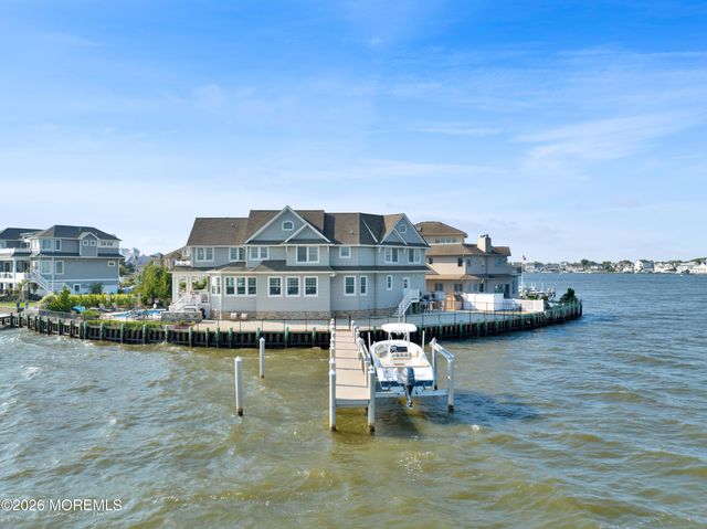 3505 Churchill Drive, Toms River, NJ 08753